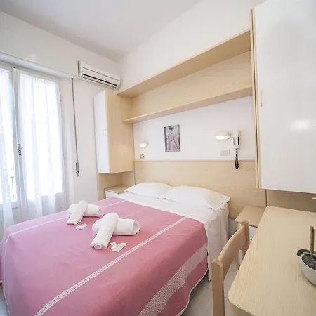 Hotell Alba 3*
