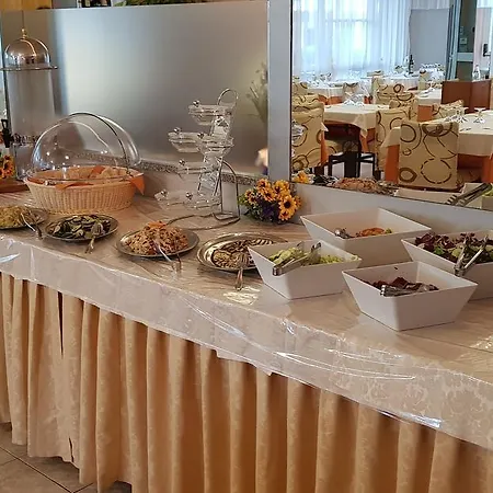 Alba Hotell 3*