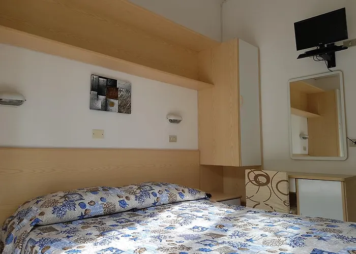 Отель Alba 3*